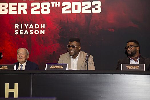 Глава One Championship уверен, что Малыхин легко победит Нганну