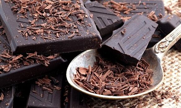 Названы полезные для иммунитета виды шоколада