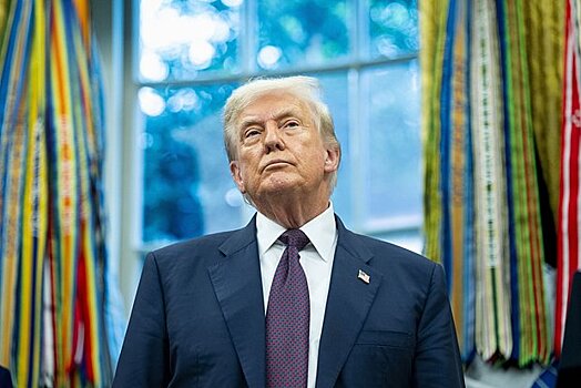 Трамп заявил, что следующую встречу проведет с Путиным и Зеленским