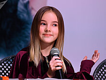 Какая песня Данэлии Тулешовой набрала свыше 30 миллионов просмотров?