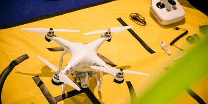 Ученые научили дронов не сталкиваться с препятствиями в полете