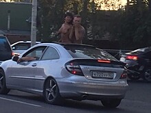 Видео: дерзкая и развратная парочка занялась сексом в автомобильной пробке