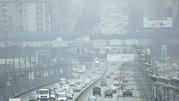 Столичных водителей предупредили о тумане в городе
