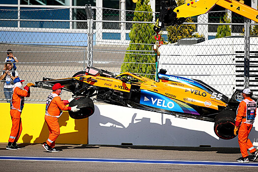 Гонщики Формулы-1 критикуют второй поворот «Сочи Автодрома» после аварии Сайнса
