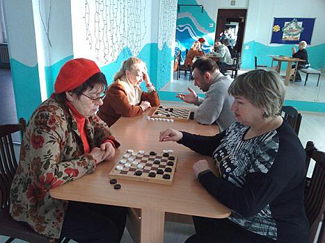 На Дегунинской прошли районные соревнования по шахматам и шашкам для пенсионеров