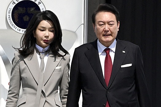 Жена экс-президента Южной Кореи призналась в получении брендовых сумок от шамана