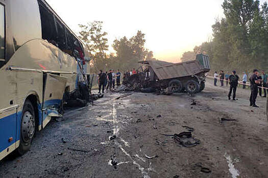 В МВД Дагестана сообщили о гибели восьми человек в ДТП с автобусом в Кизлярском районе