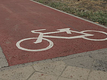 В Краснодаре на улице Северной появилась выделенная велодорожка со светофором