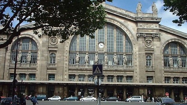 На вокзале в Париже возникла паника из-за старой бомбы