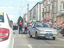 В Кузбассе сидевший в полицейской машине нетрезвый задержанный спровоцировал ДТП