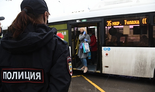 Волгоградцы стали реже нарушать масочный режим в общественном транспорте