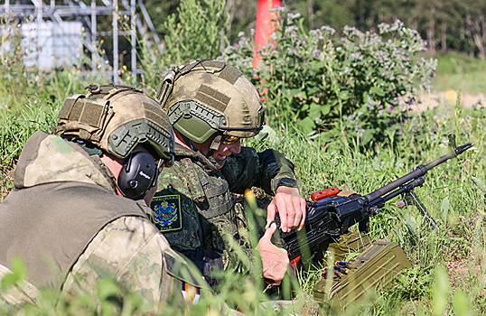 Минобороны РФ сообщило о госпитализации военных с признаками отравления ботулотоксином в Запорожье