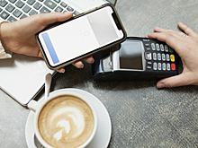 Российские банки начали встраивать в свои приложения аналог Apple Pay