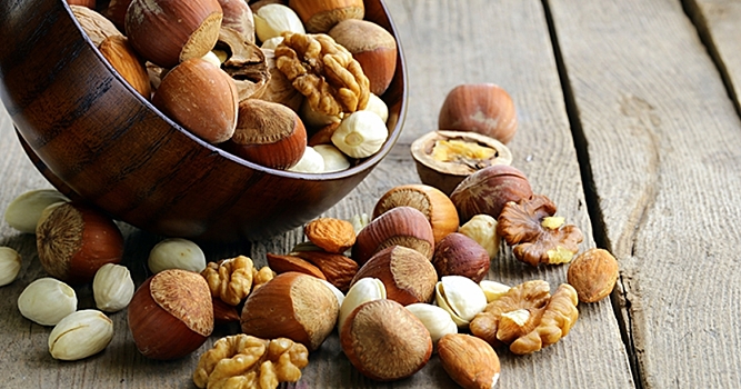 Орехи и другие “плохие” продукты, которые снижают риск возникновения инсульта