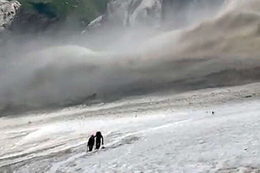 Количество пропавших без вести после обвала на леднике в Италии увеличилось до 15