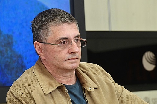 Мясников рассказал, на что указывает опухание рук и ног