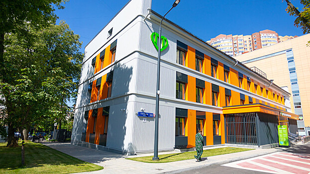 Собянин: в Москве открыли две реконструированные детские поликлиники