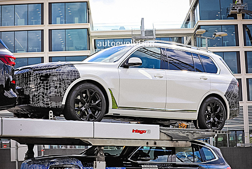 Рестайлинговый BMW X7 получит необычные фары