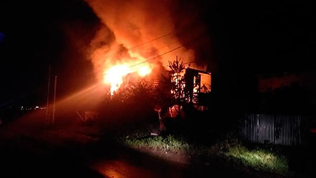 Жилой дом сгорел в Видном, погибла мать семейства