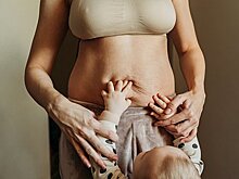 Хирург назвала популярные пластические операции у россиянок после родов