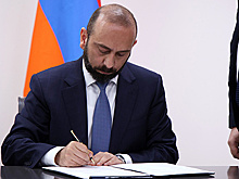 Мирзоян: Армения не собирается отказываться от празднования Победы