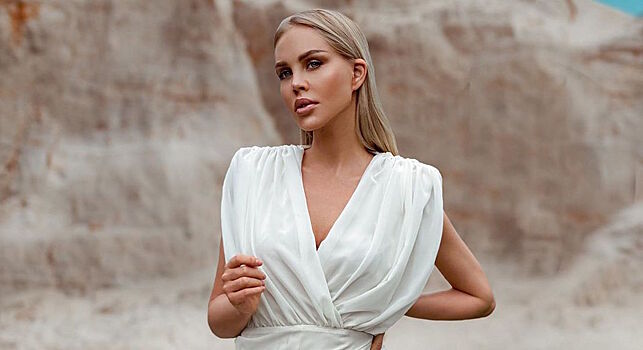 «Афродита»: Марию Погребняк в белоснежном платье с воланами сравнили с греческой богиней