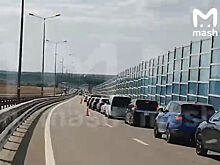 У Крымского моста образовалась пробка из 1,5 тысячи машин