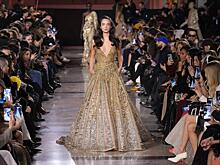 21-летняя дочь Моники Беллуччи и Венсана Касселя вышла на подиум: фото