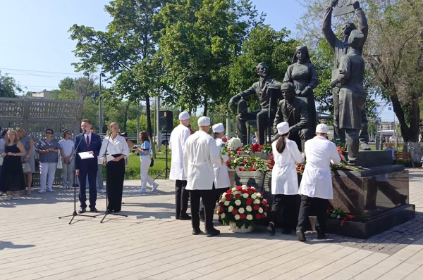 Самарцы почтили память медработников