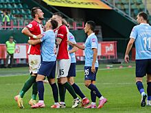 «Что бы они ни приняли, народ это схавает». Быстров — о голе Комличенко в ворота «Крыльев»