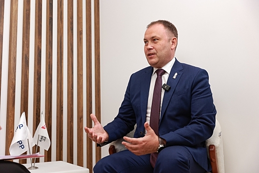 Льготы для многодетных, ЖКХ и отмена корпоративов: на какие вопросы ответил губернатор Илья Середюк на прямой линии