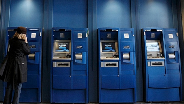 Найден способ украсть деньги из банкоматов по всему миру