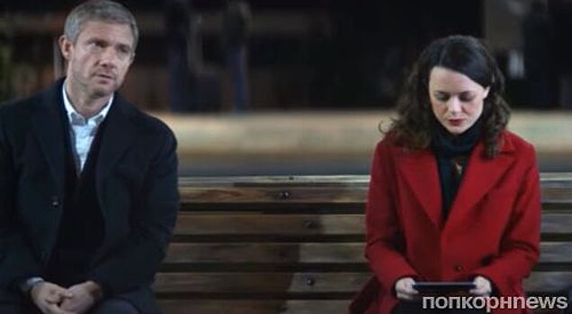 Звезда «Шерлока» Мартин Фриман снялся в серии романтических рождественских рекламных роликов Vodafone