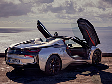 BMW i8 Roadster: необычный спорткар на каждый день