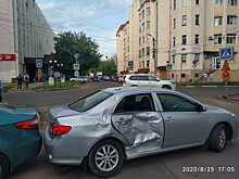 В Твери при столкновении двух автомобилей пострадал мальчик