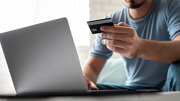 Дропперство: чем опасен «лёгкий» заработок на своей банковской карте