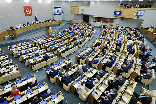 Законы, штрафы и патриотизм в тарелке: чем запомнилась весенняя сессия Госдумы 2025 года