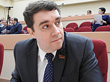 Коммунист предложил исключать из комитетов облдумы депутатов, сидящих в тюрьме