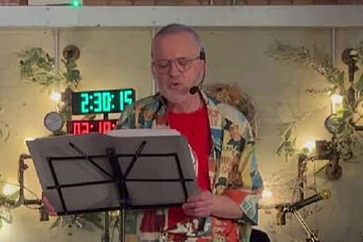 Британец побил мировой рекорд по непрерывному исполнению рождественских песен