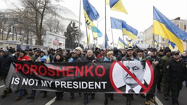 Не оправдал доверия: Саакашвили поможет США сменить президента Порошенко