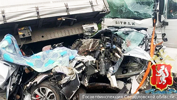 В Свердловской области в ДТП погибли пять человек