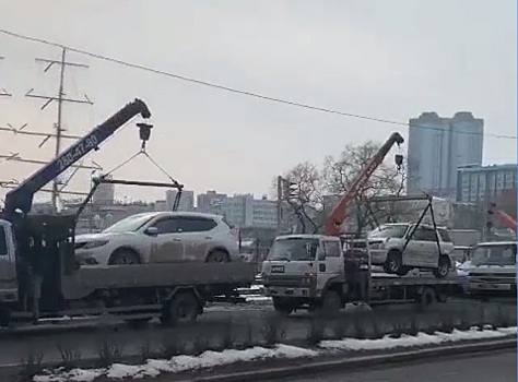 «Таскают всех подряд»: эвакуаторы нашли «кормушку» во Владивостоке