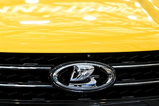 Как изменились цены на Lada за 30 лет